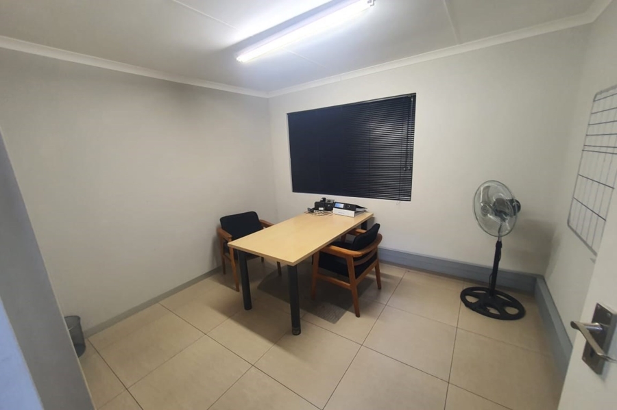 To Let commercial Property for Rent in Newton Park Eastern Cape